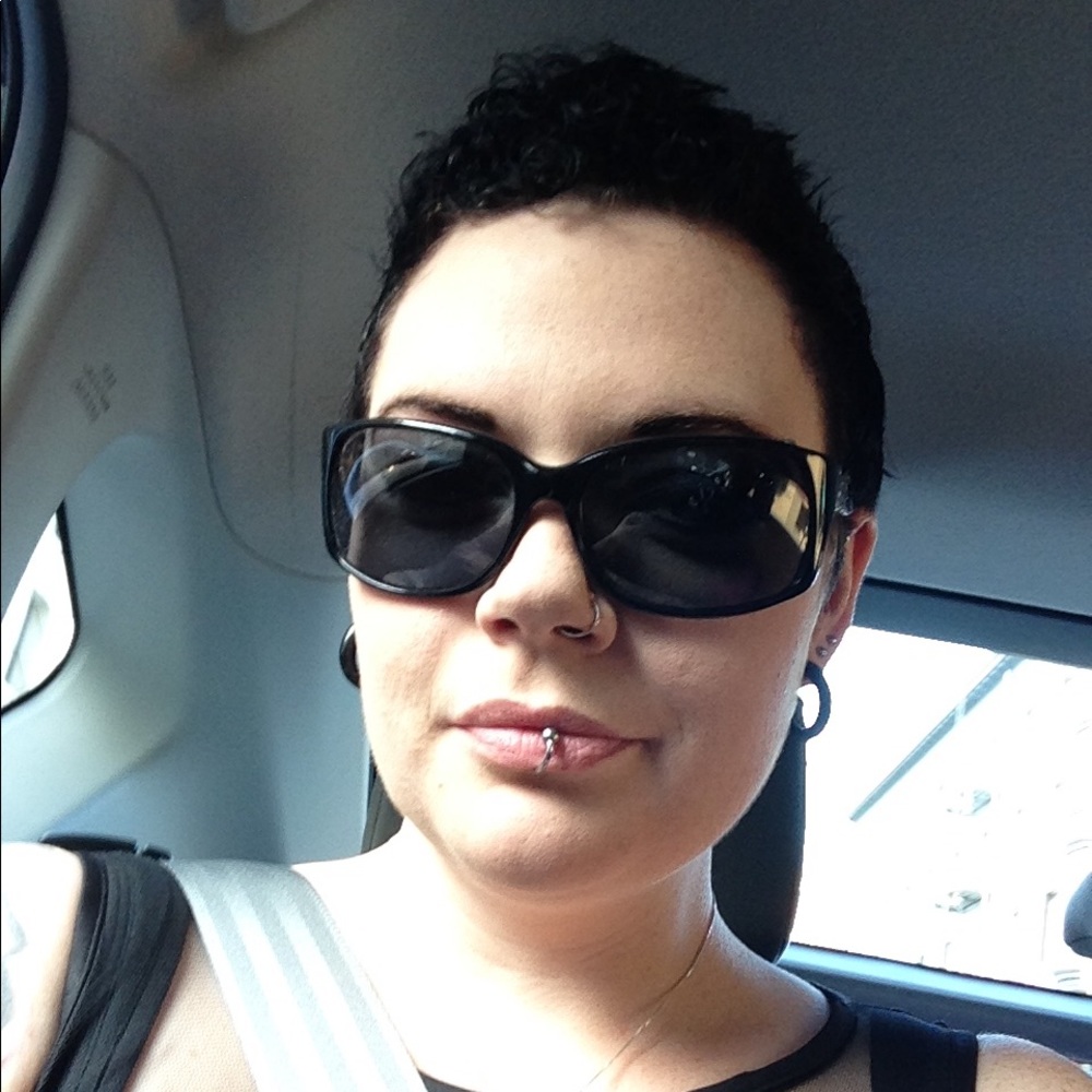 Meet your Posher, Amy